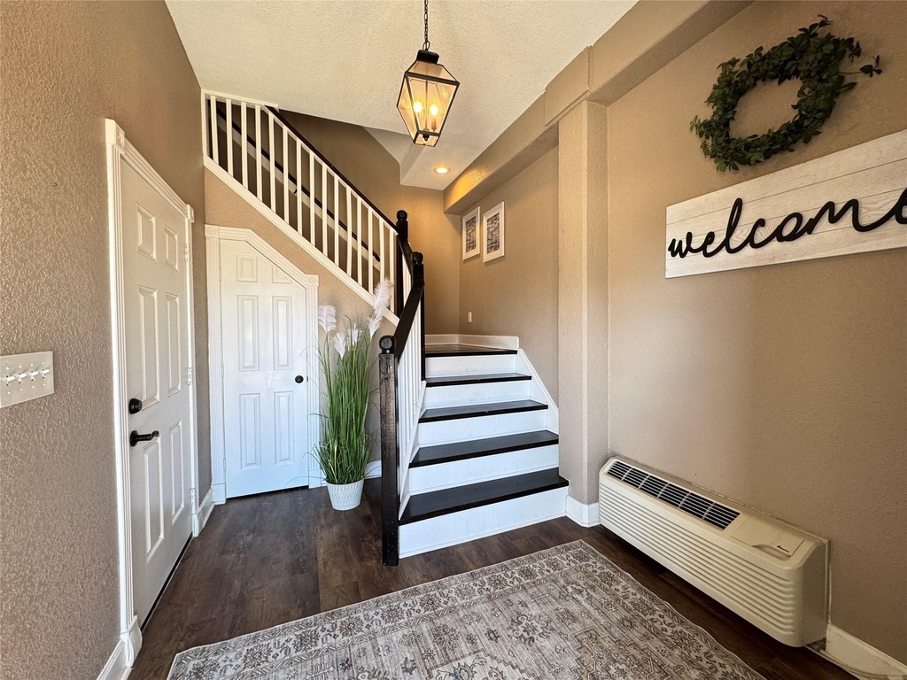 438 Jeanie Lynne Circle - Photo 4