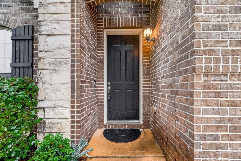 2209 Hidden Meadow Lane - Photo 3