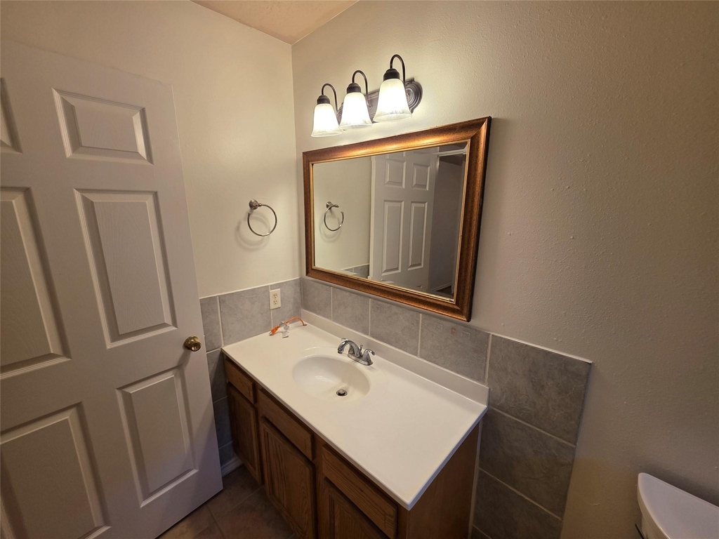 10635 Royal Cavins Drive - Photo 15