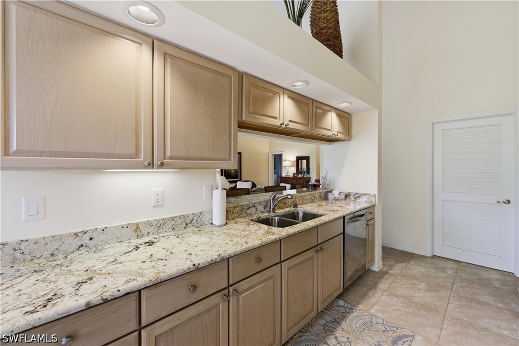 27038 Oakwood Lake Drive - Photo 10