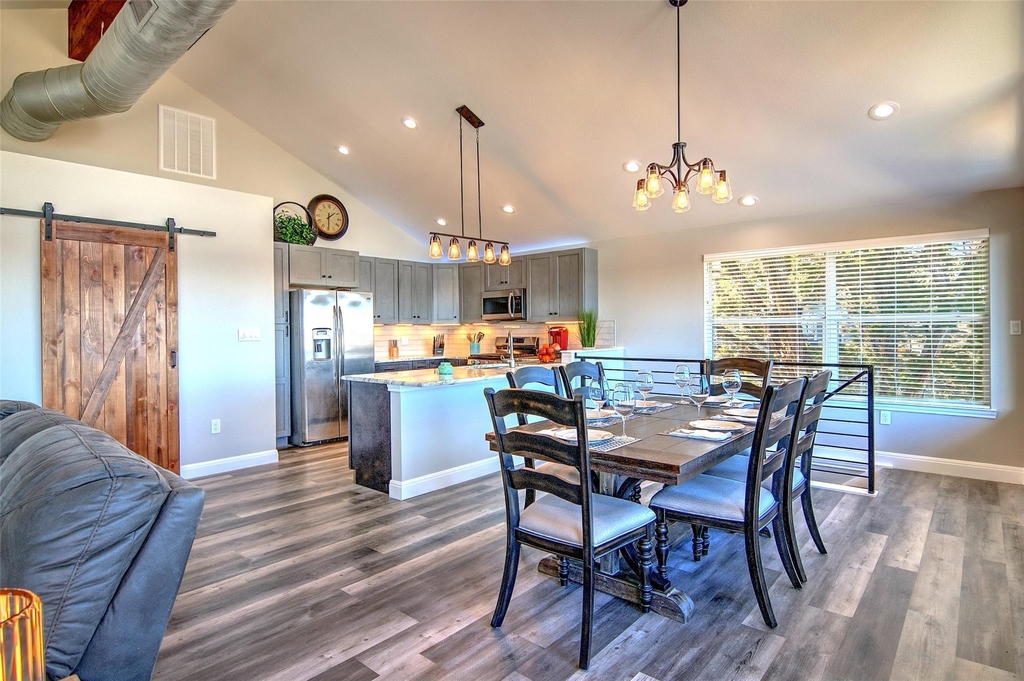 1526 Lakeside Drive W - Photo 10