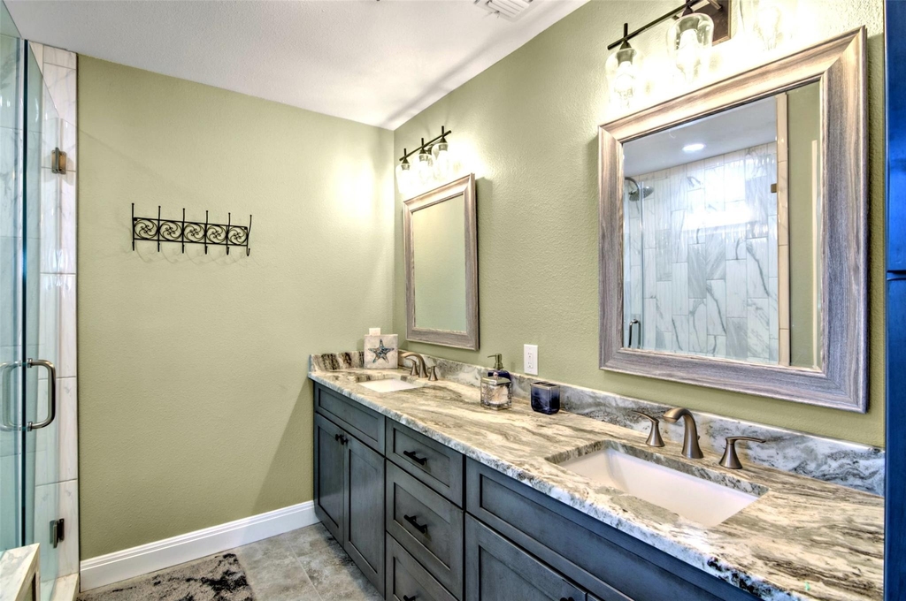 1526 Lakeside Drive W - Photo 18