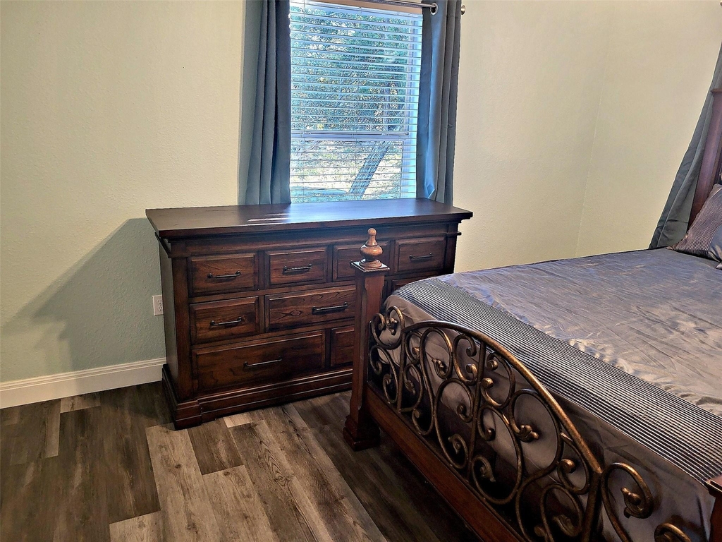 1526 Lakeside Drive W - Photo 12