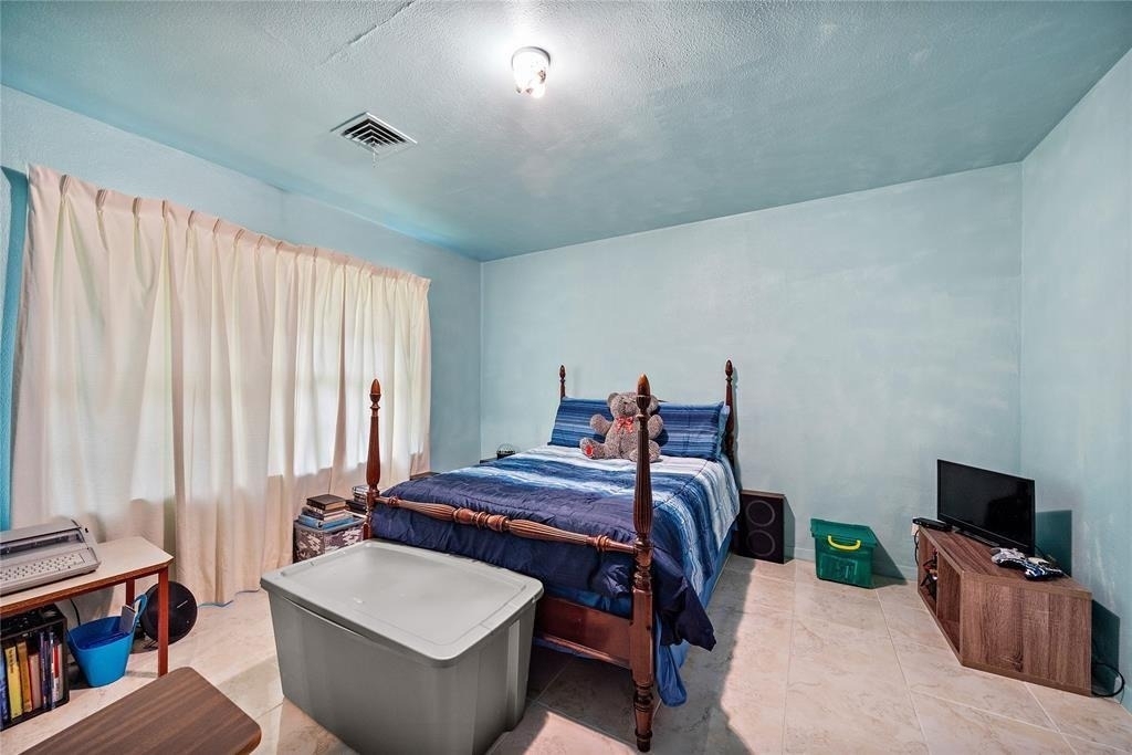 202 Avenue J - Photo 15