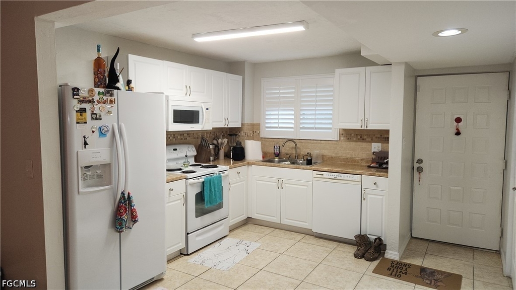2121 Collier Avenue - Photo 4