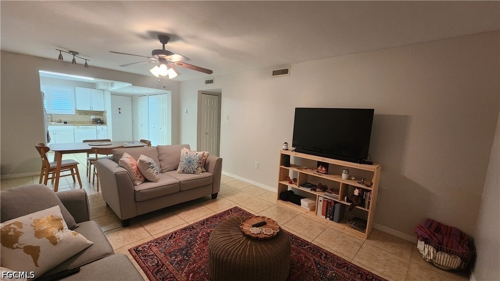 2121 Collier Avenue - Photo 11