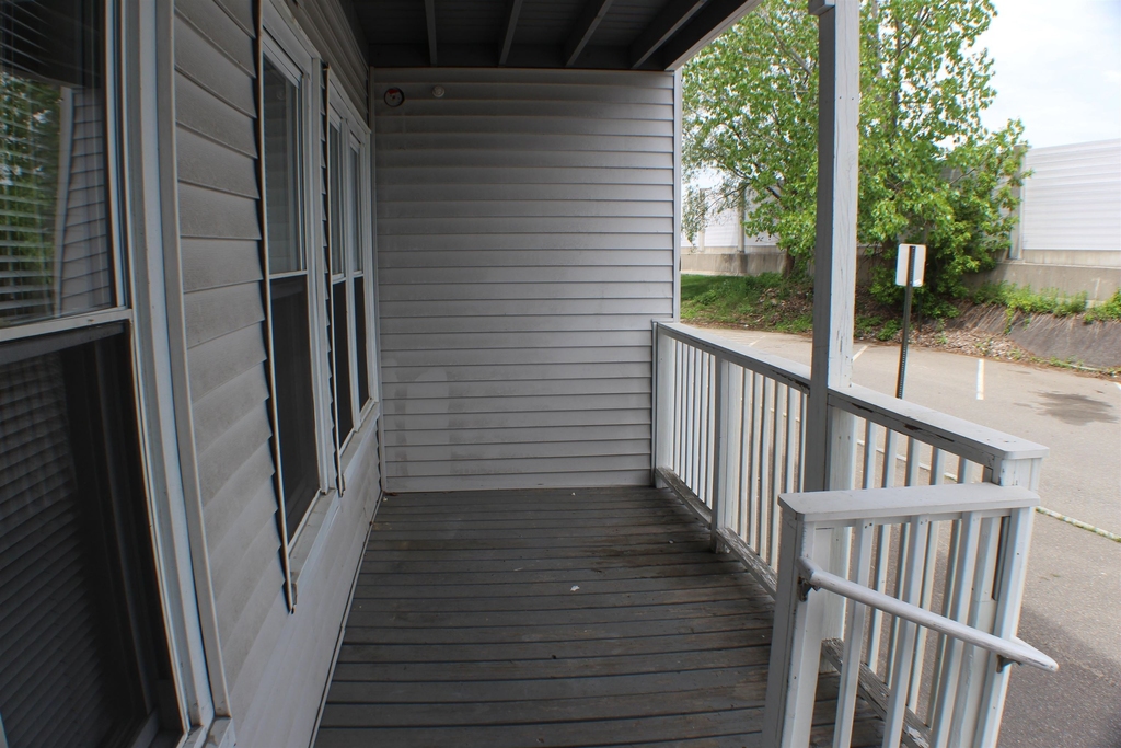 26 School - Photo 10