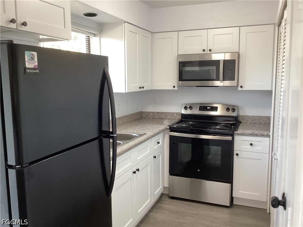 1123 Ne 15th Lane - Photo 2