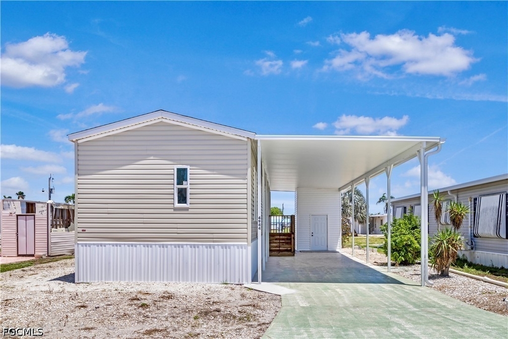 4944 Porky Lane - Photo 3