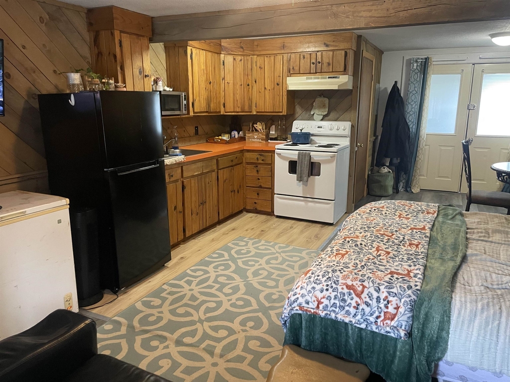748 Calef - Photo 4