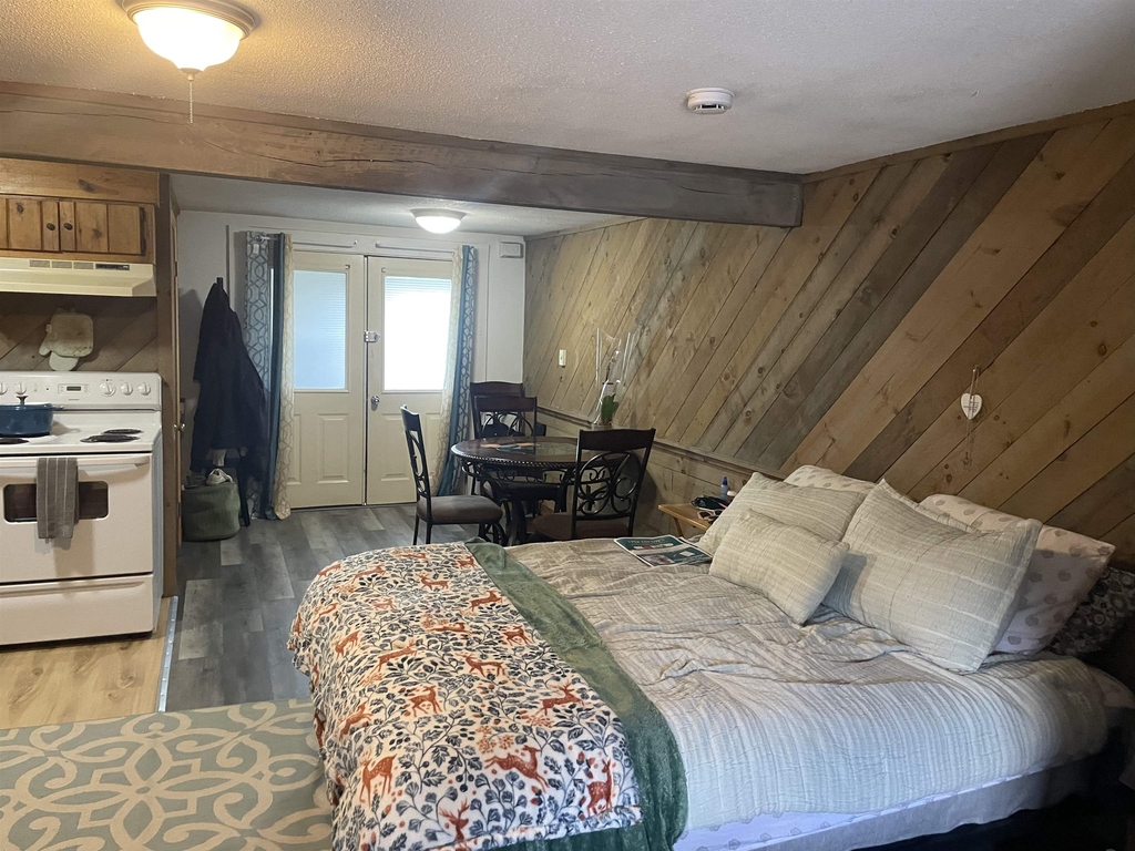 748 Calef - Photo 3