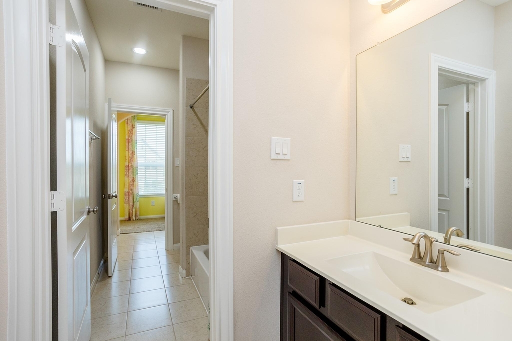 4622 Regal Shadow Lane - Photo 30