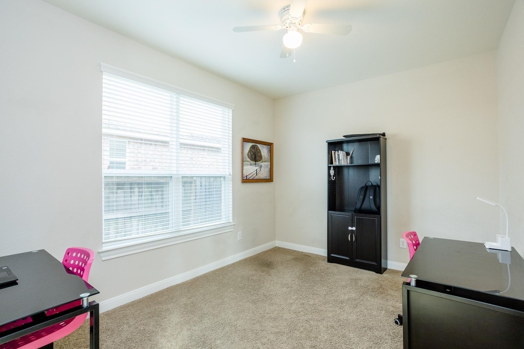 4622 Regal Shadow Lane - Photo 20