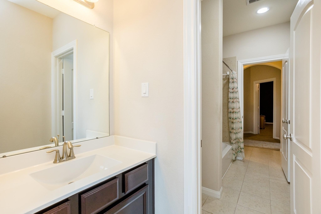 4622 Regal Shadow Lane - Photo 28