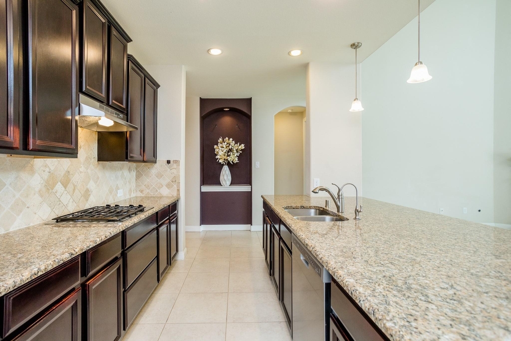 4622 Regal Shadow Lane - Photo 10