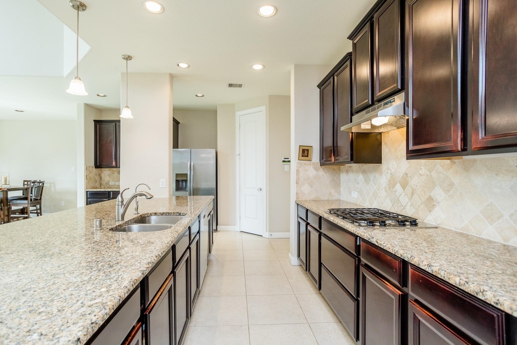 4622 Regal Shadow Lane - Photo 9