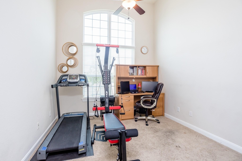 4622 Regal Shadow Lane - Photo 18