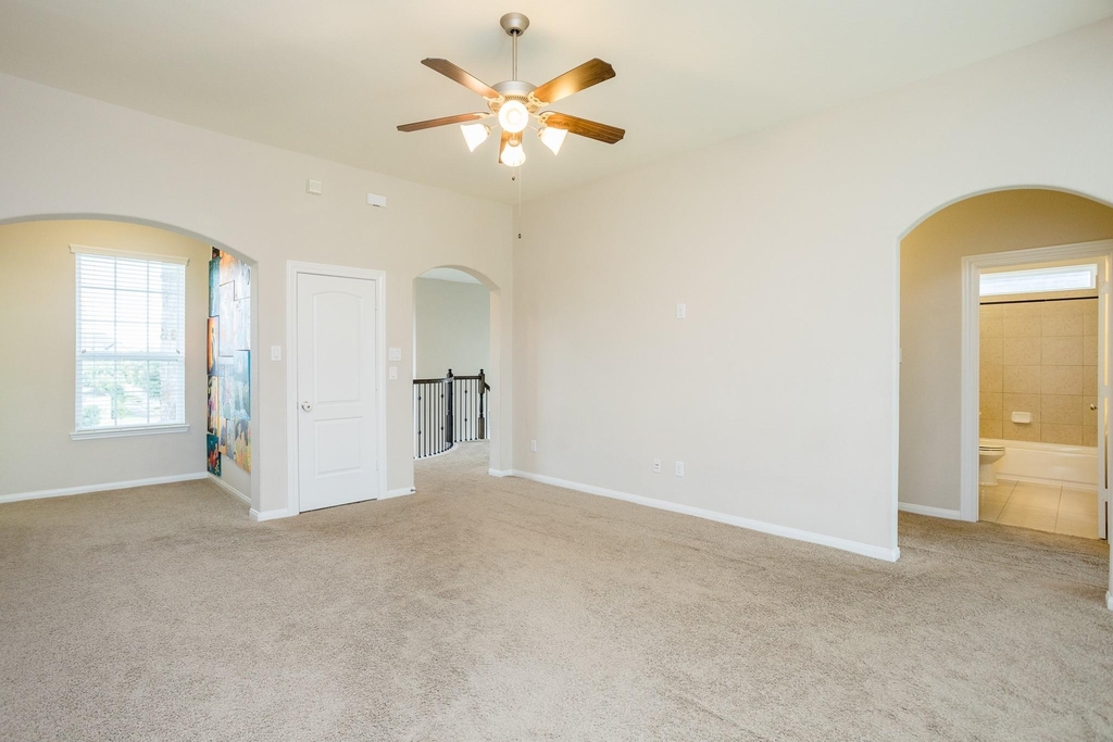 4622 Regal Shadow Lane - Photo 21