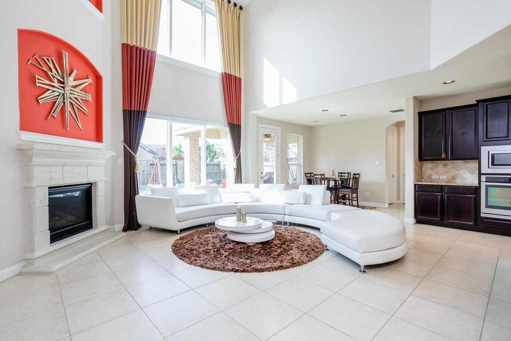4622 Regal Shadow Lane - Photo 4