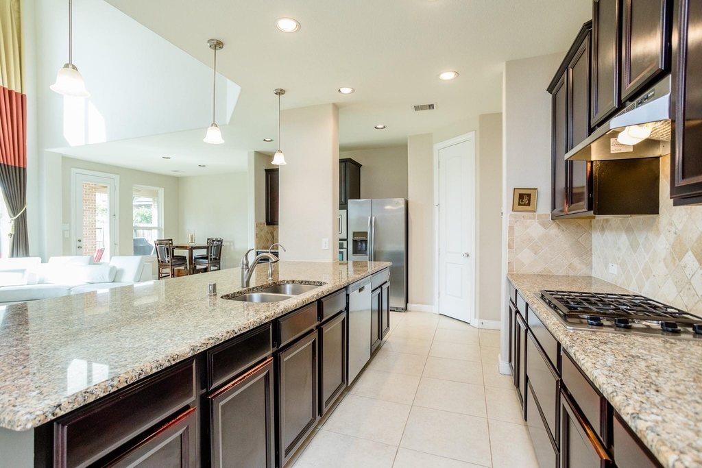4622 Regal Shadow Lane - Photo 11