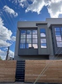 1045 Bonner St - Photo 0