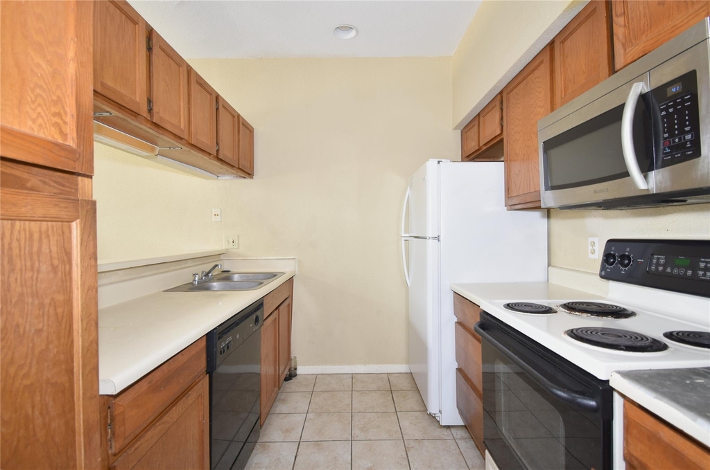 8055 Cambridge Street - Photo 13