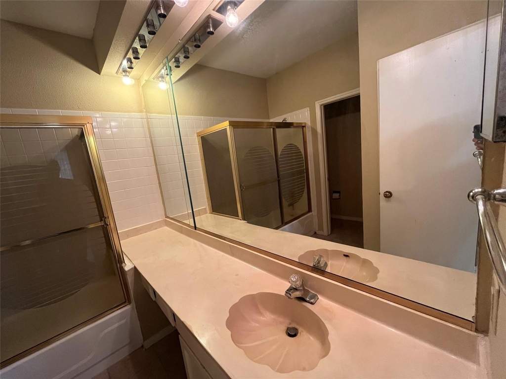 8055 Cambridge Street - Photo 20