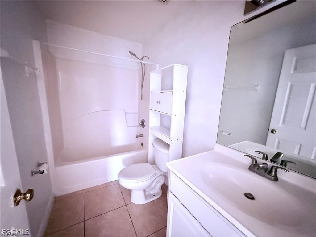 1221 E 12th Street - Photo 12