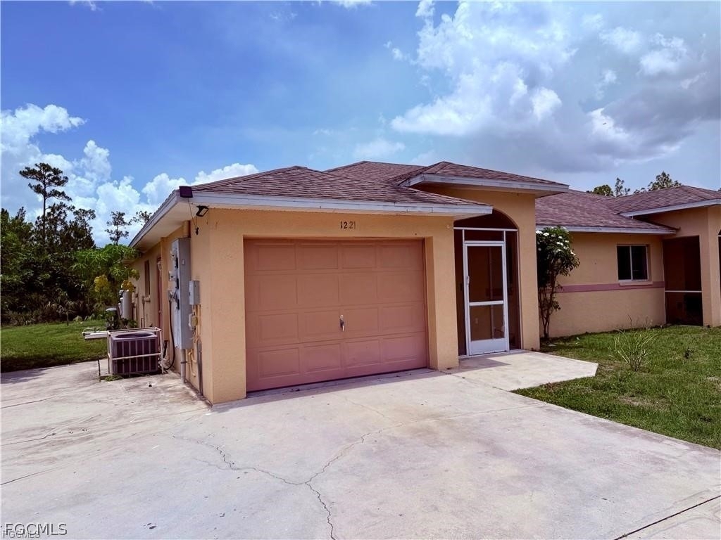 1221 E 12th Street - Photo 1