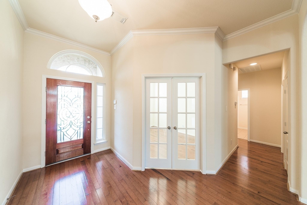 607 Overdell Drive - Photo 2