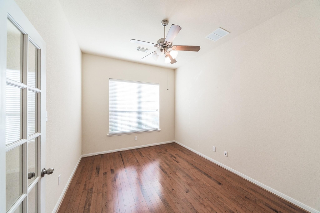 607 Overdell Drive - Photo 3