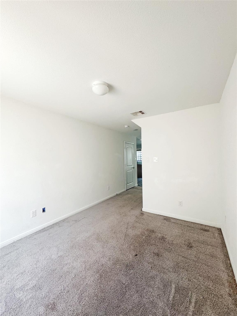 245 Water Oak - Photo 2