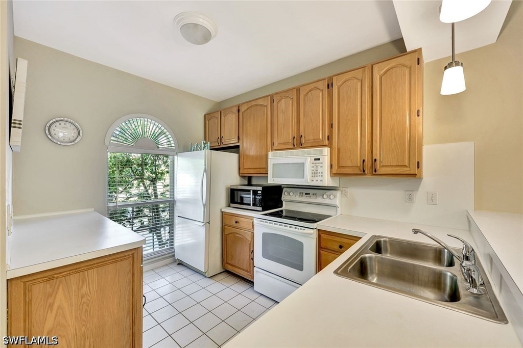 8228 Twelve Oaks Circle - Photo 3