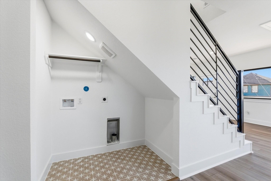 230 S Y Street - Photo 1