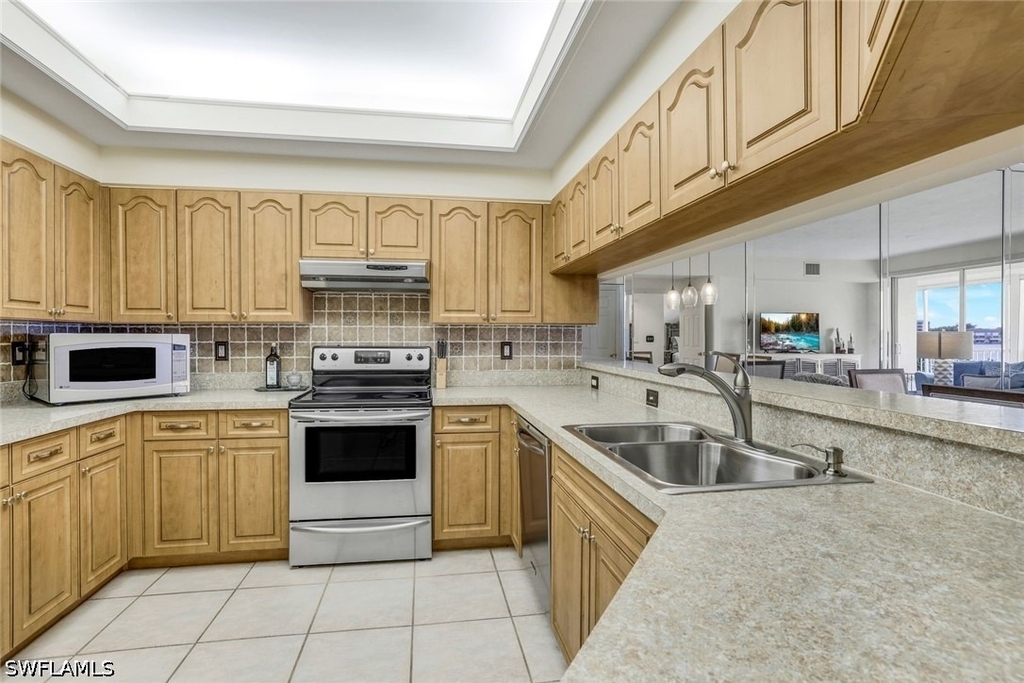 9380 Gulf Shore Drive - Photo 5