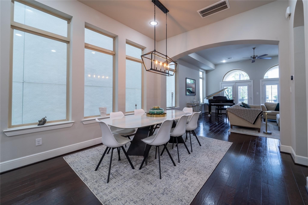 4008 Barnes Street - Photo 3