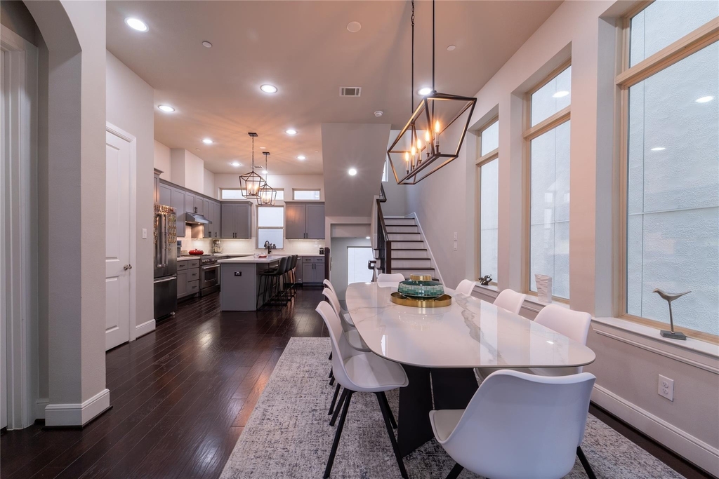 4008 Barnes Street - Photo 4