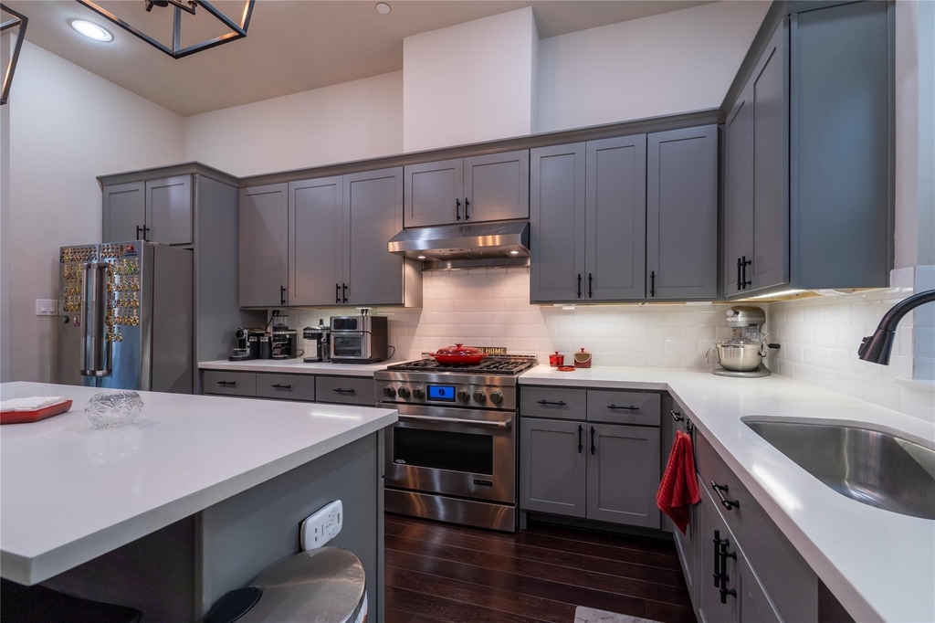 4008 Barnes Street - Photo 13