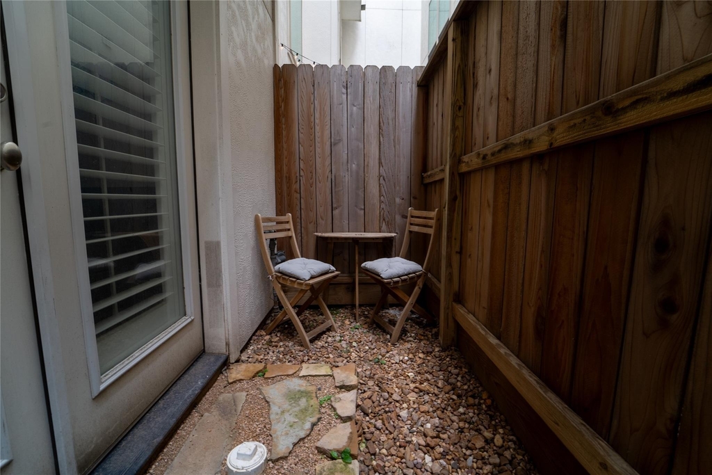4008 Barnes Street - Photo 43