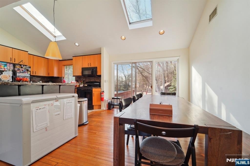 324 Brook - Photo 6