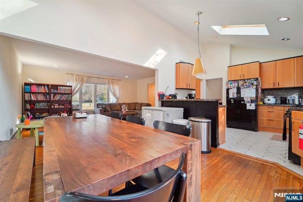 324 Brook - Photo 7