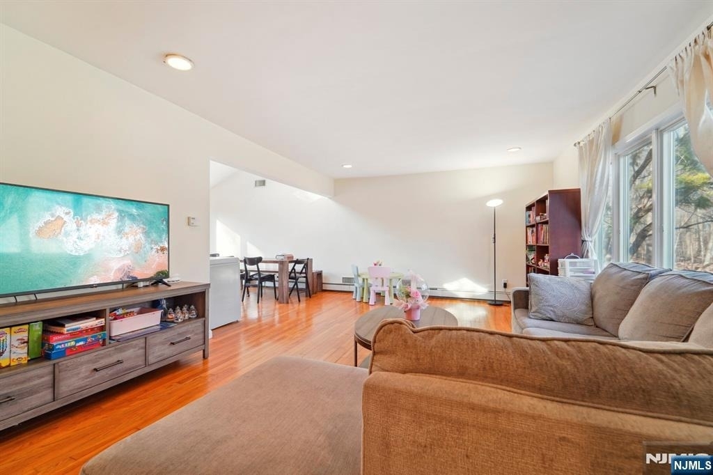 324 Brook - Photo 5