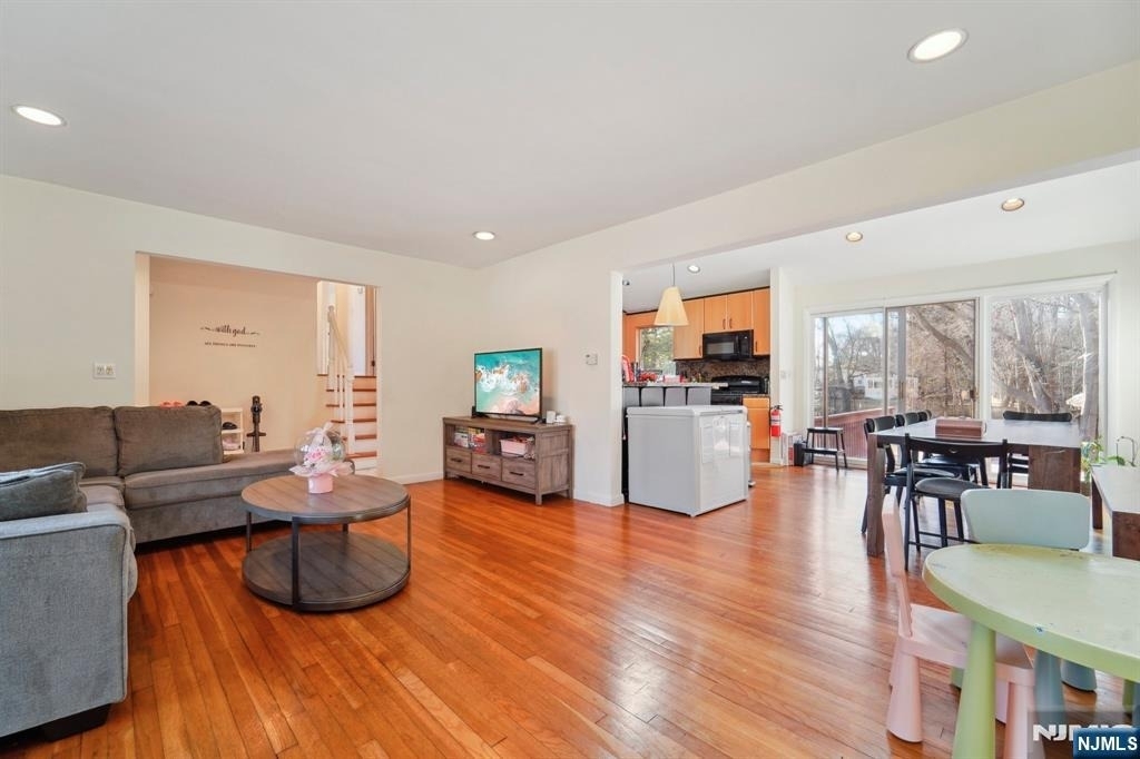 324 Brook - Photo 4