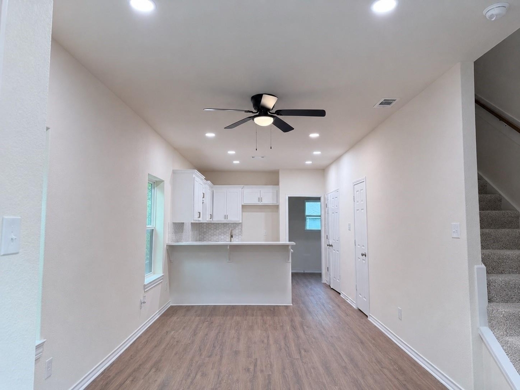 4196 Sam Houston - Photo 6