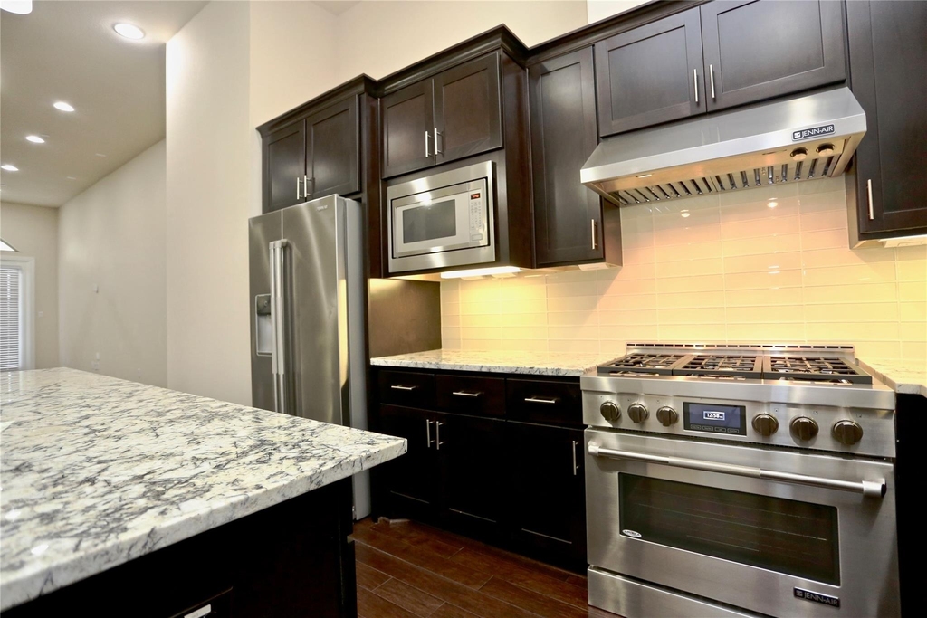 4009 Lillian Street - Photo 7