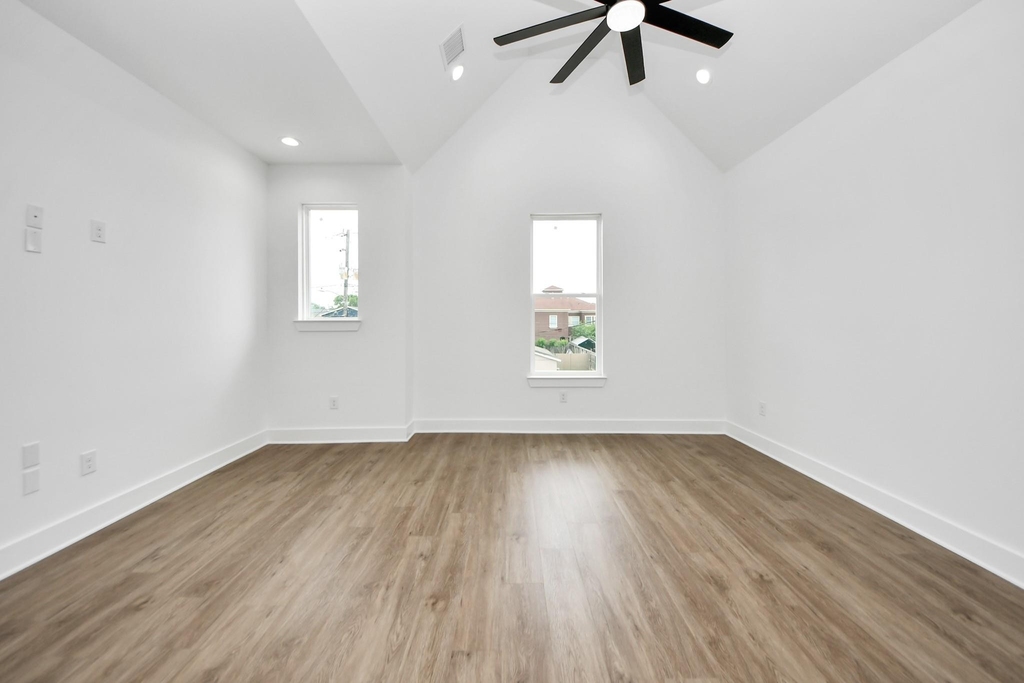 5029 Broom Street - Photo 7