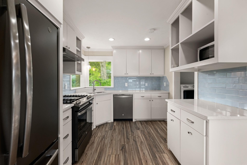 5127 Maple Street - Photo 4
