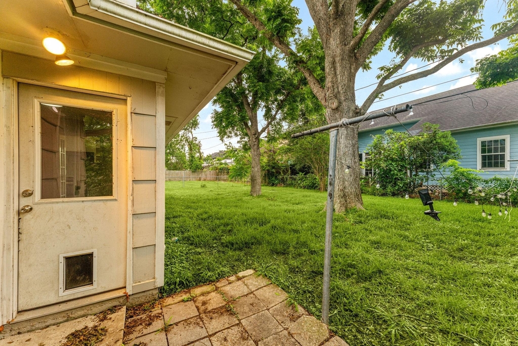 5127 Maple Street - Photo 17