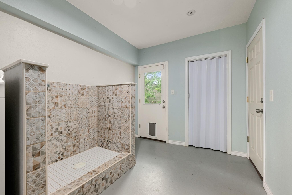 5127 Maple Street - Photo 15