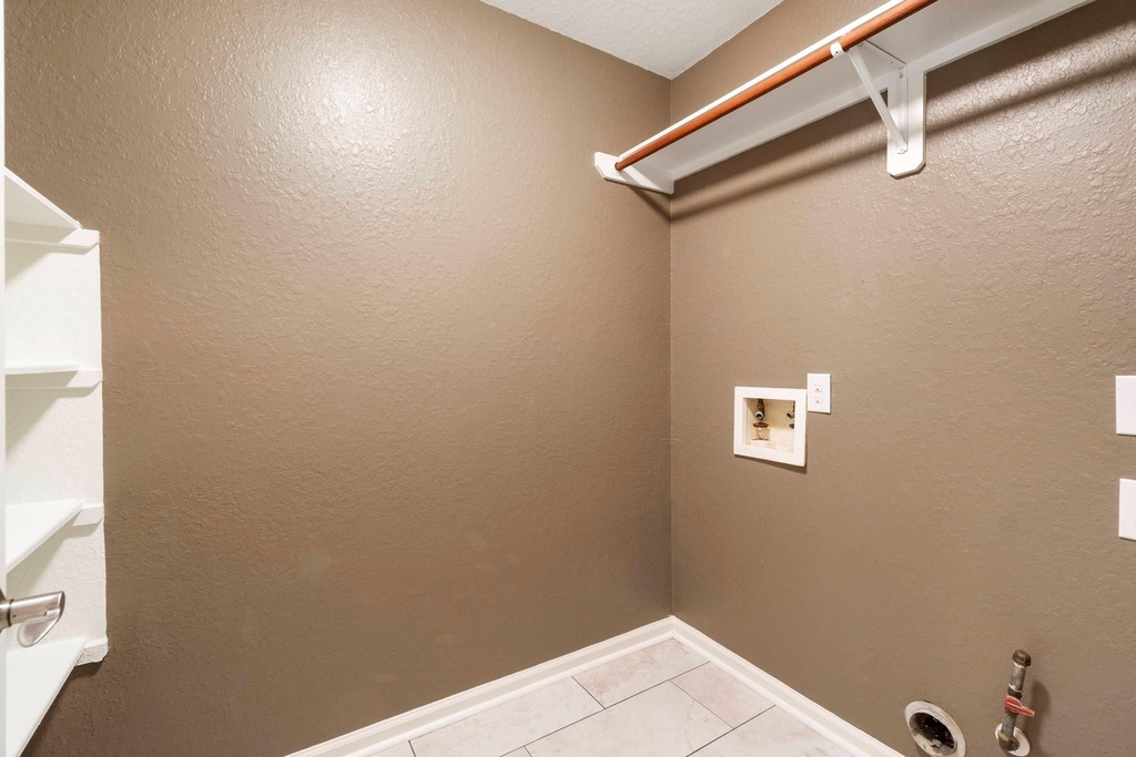 19 Shimmer Pond Place - Photo 30